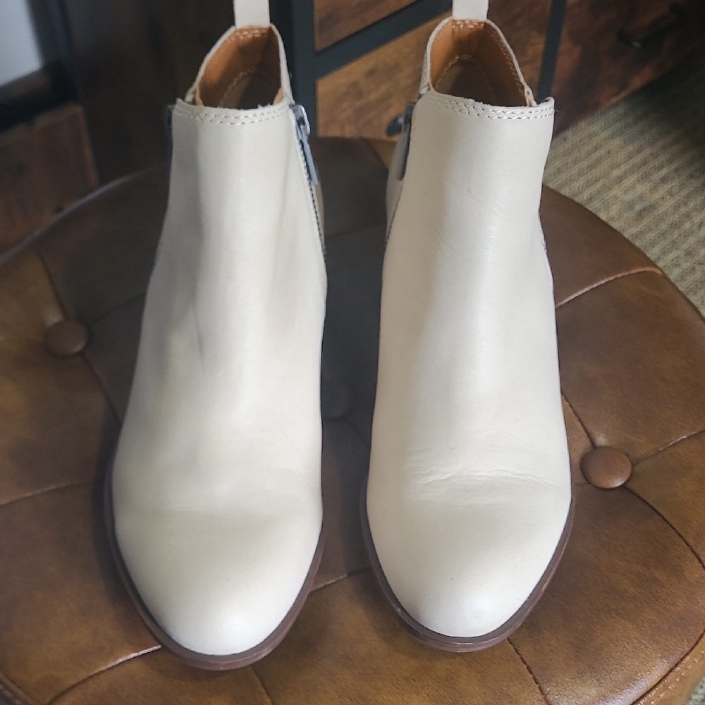 Lucky Brand Ankle Boots - Picture 2 of 5